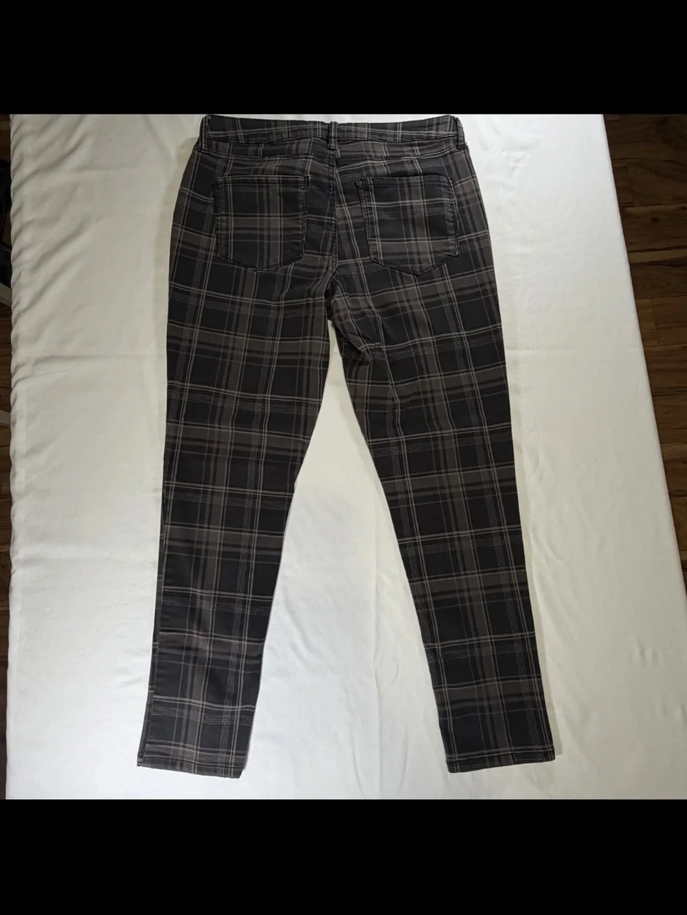 Black & Gray Plaid Slim Pants